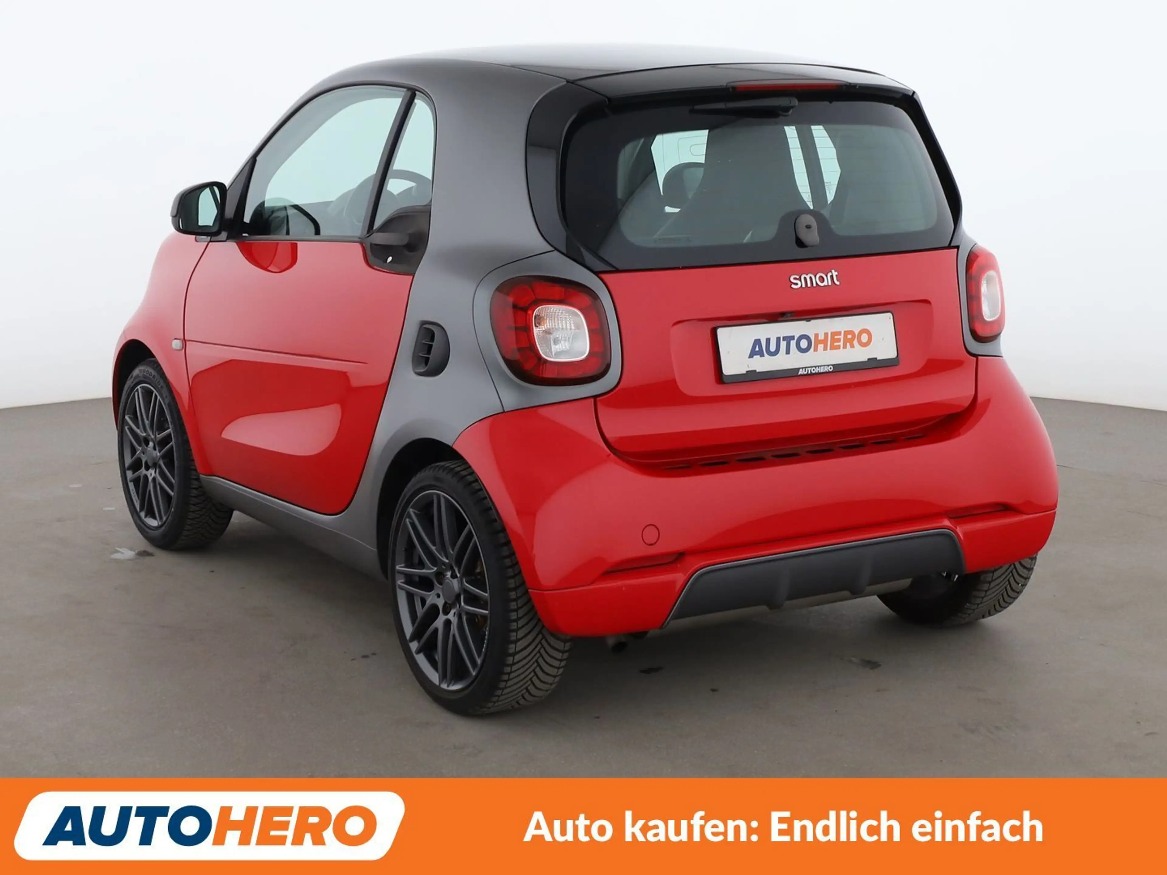 smart forTwo 0.9 Turbo Basis Prime Aut.*TEMPO*CAM*SHZ* — photo 4