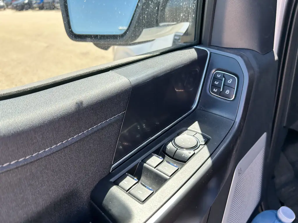 2025 Ford F-150 SuperCrew Lariat SuperCrew 145 | 4X4 | 360 Camera | Remote S — photo 5
