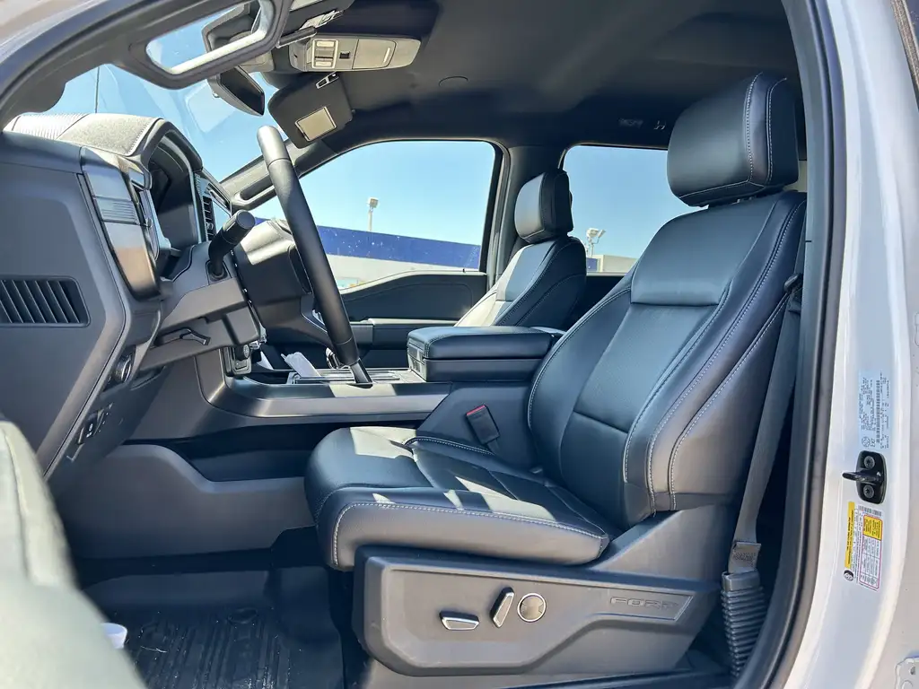 2025 Ford F-150 SuperCrew Lariat SuperCrew 145 | 4X4 | 360 Camera | Remote S — photo 6