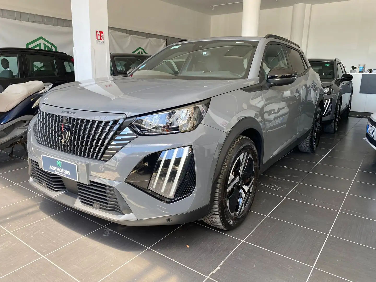 Peugeot 2008 PureTech 130 S&S Allure Gris - 1
