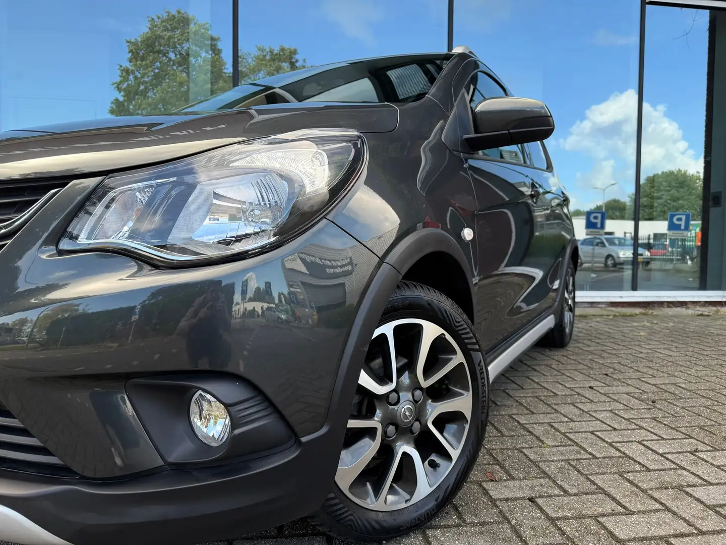 Opel Karl 1.0 Rocks Online Edition - Airco - Navi - Parkeerh Grijs - 2