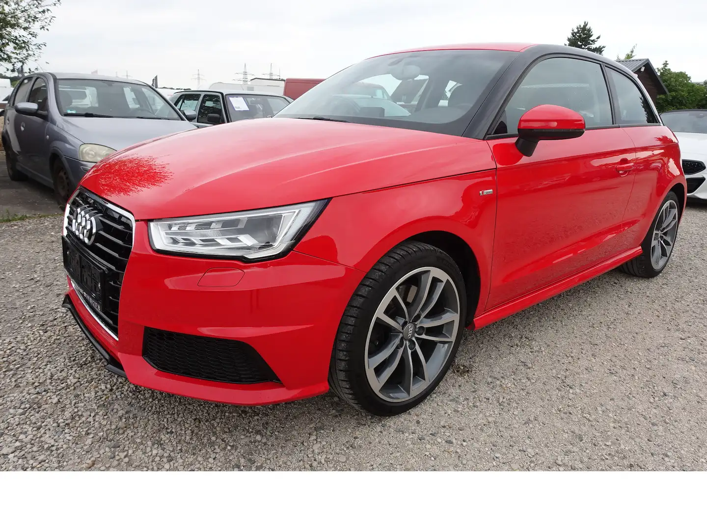 Audi A1 sport 1,8TFSI Bi-Xenon S-tronic S-line PDC 8xAlu Rot - 1