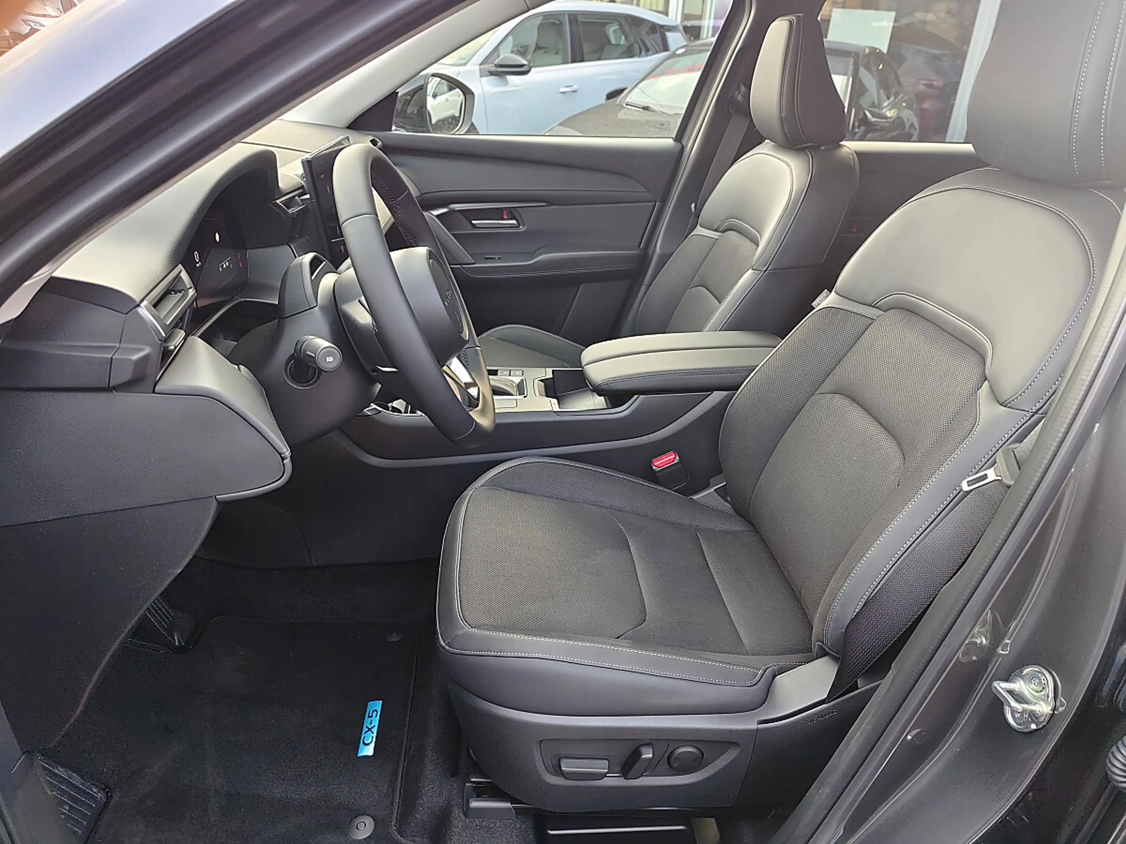 Mazda CX-5 e-Skyactiv G141 MHEV Centre-Line Automatik — photo 3