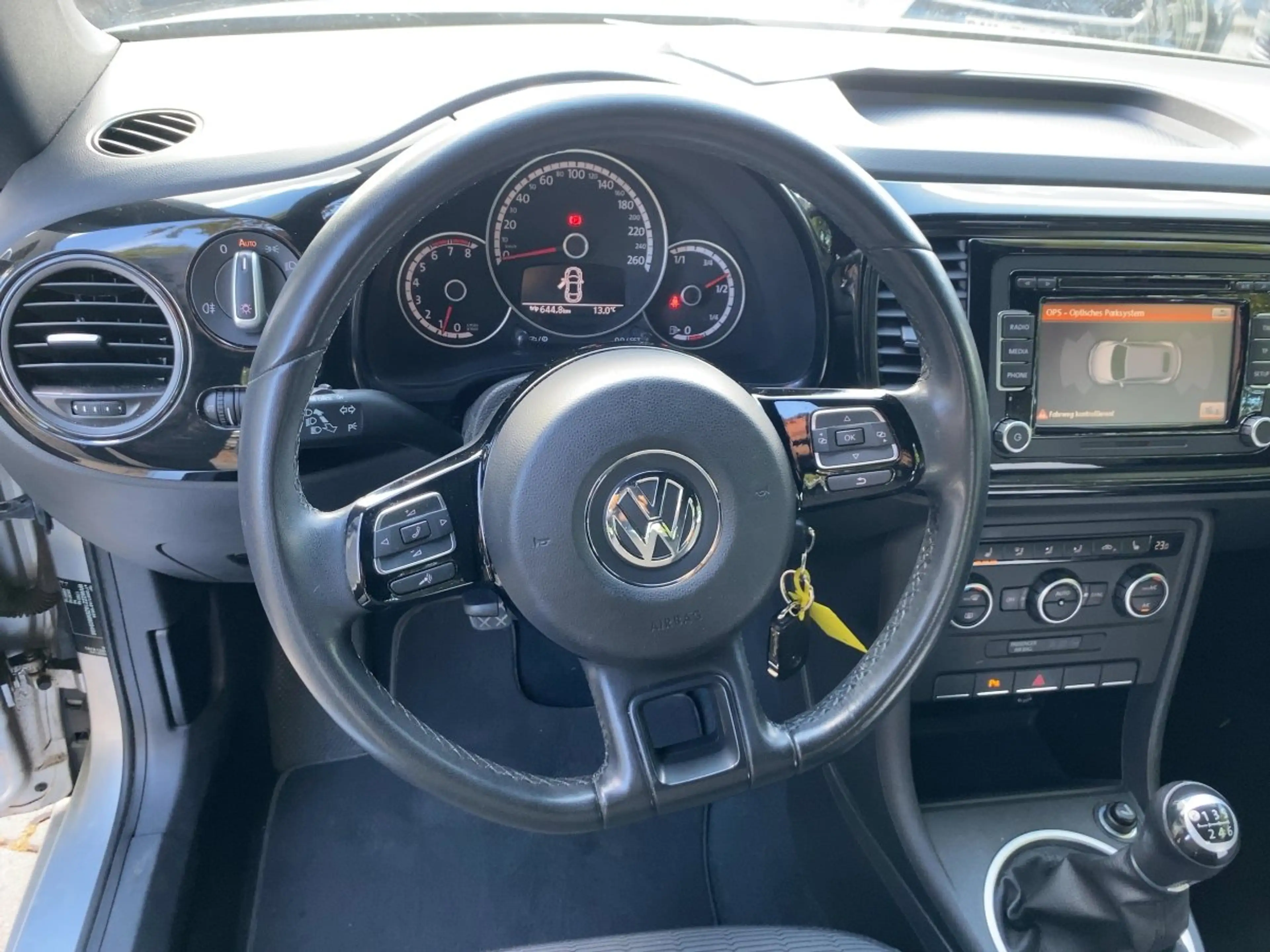 Volkswagen Beetle Cabriolet 1.2 TSI — photo 15