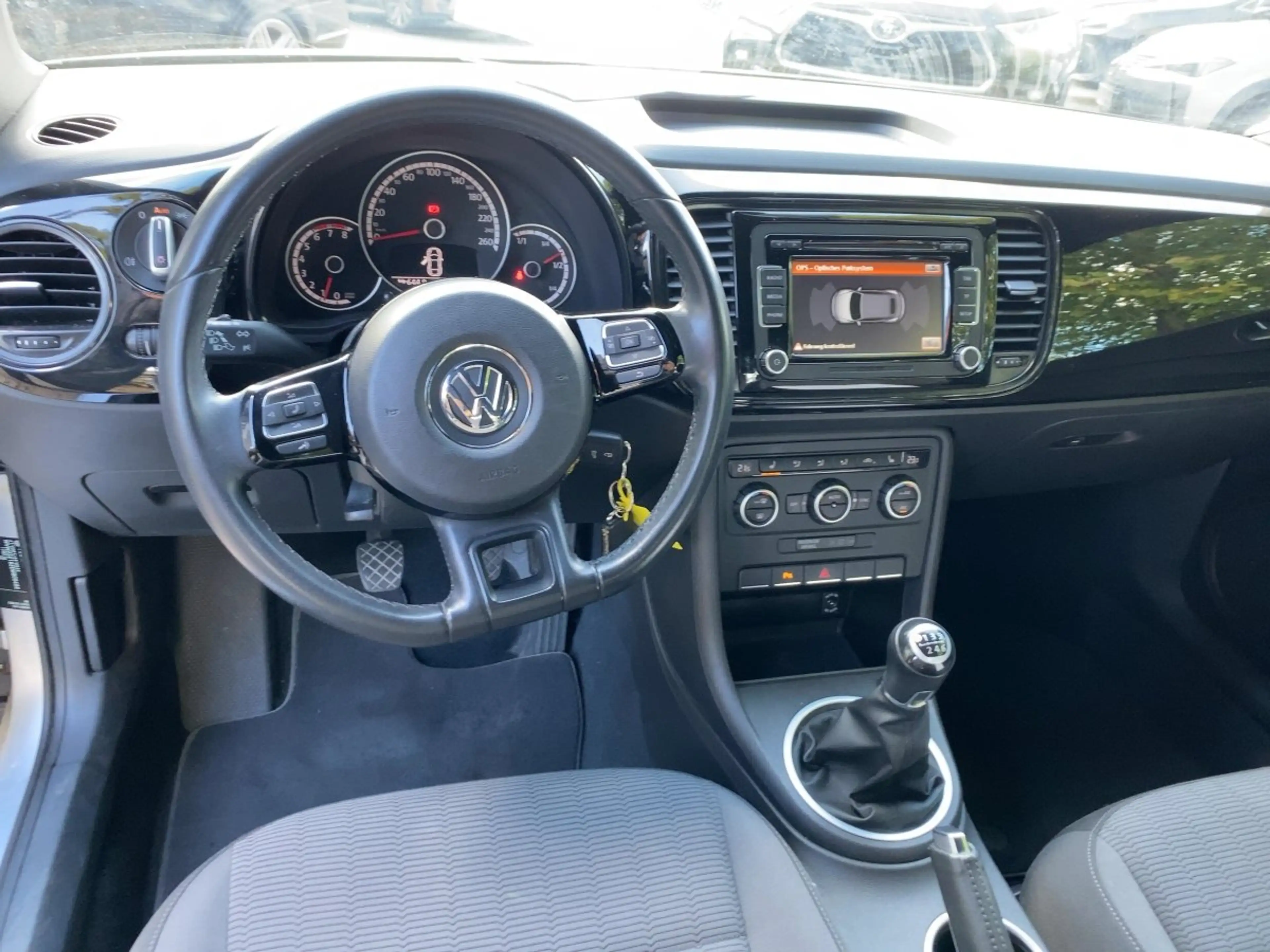 Volkswagen Beetle Cabriolet 1.2 TSI — photo 14