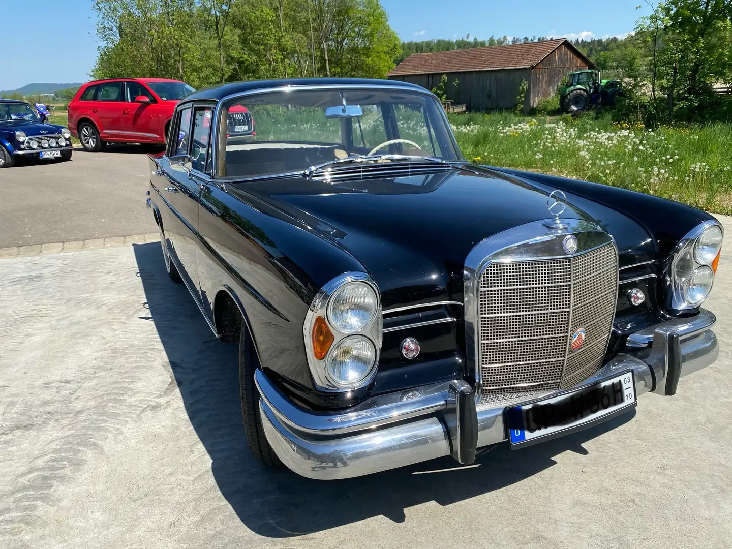 Mercedes-Benz 220 Limousine crna - 1