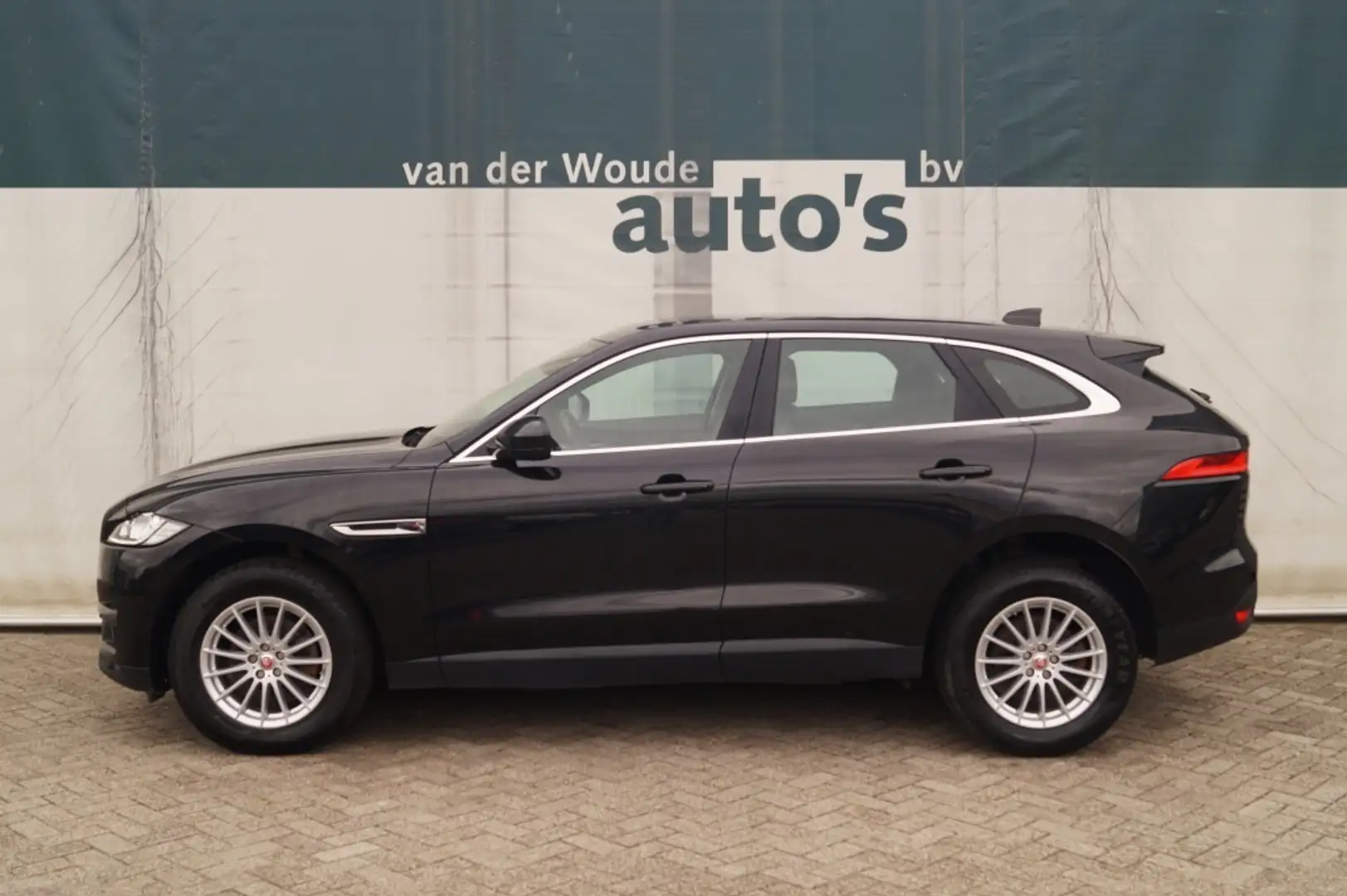 Jaguar F-Pace 2.0d 180pk AWD Prestige -LEER-NAVI-CAM-ECC- Noir - 1
