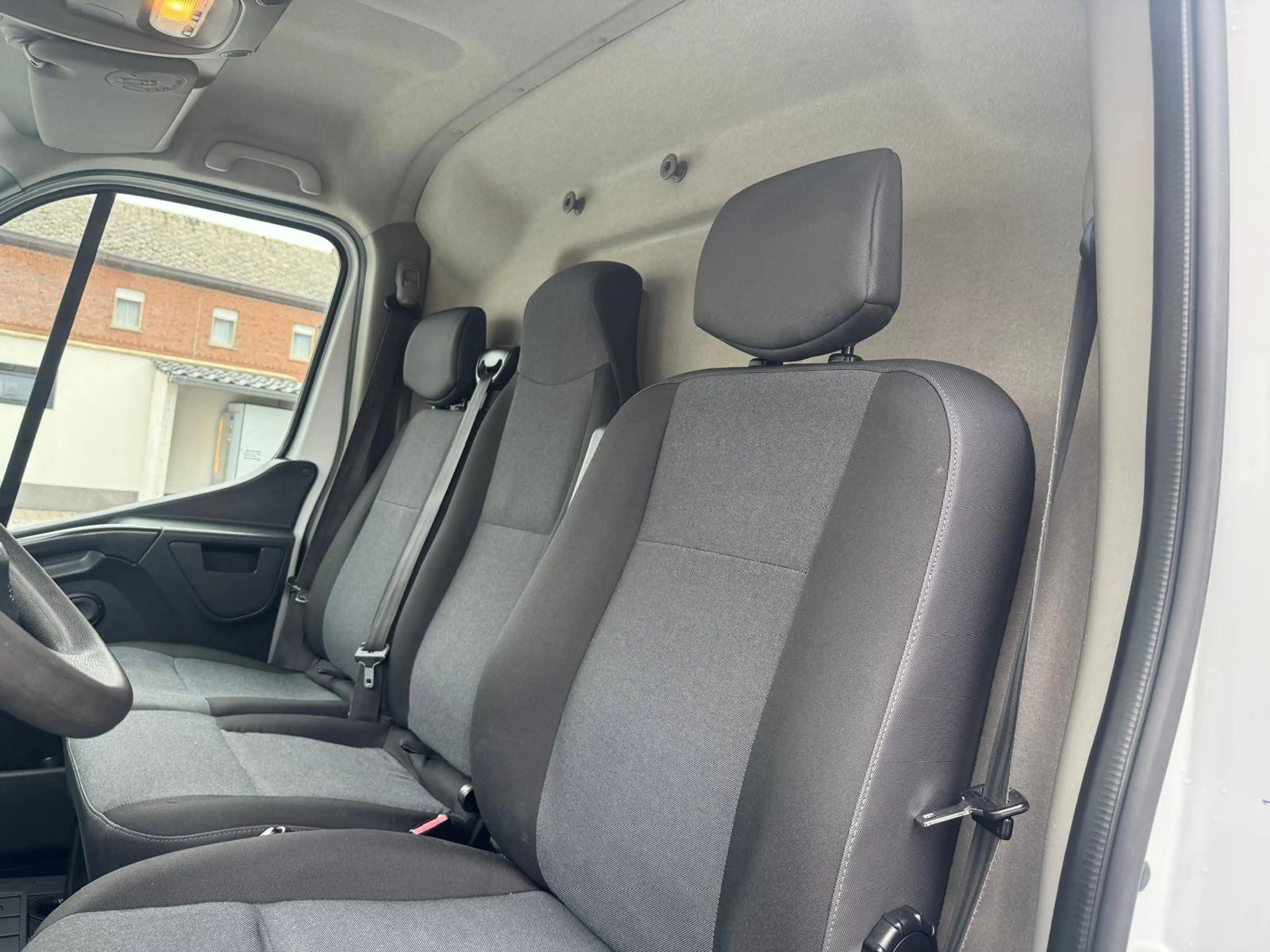 Nissan NV400 2.3 dCi L2H2*12.355€ HTVA*AIRCO*CAMERA*PARFAIT ETAT — photo 12