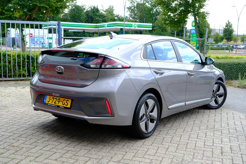 Hyundai IONIQ 1.6 GDi Comfort - Plus Aut. Navi|Cam|Clima|LMV — photo 3