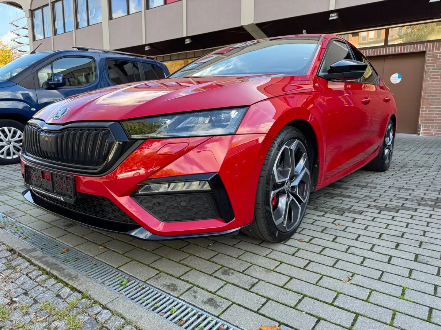 Skoda Octavia Lim. RS Plus STANDHEIZUNG Rouge - 1