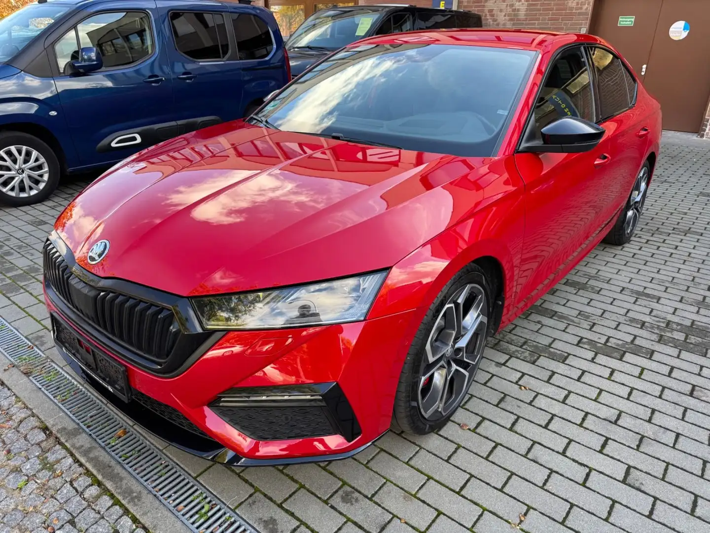 Skoda Octavia Lim. RS Plus STANDHEIZUNG Rouge - 2