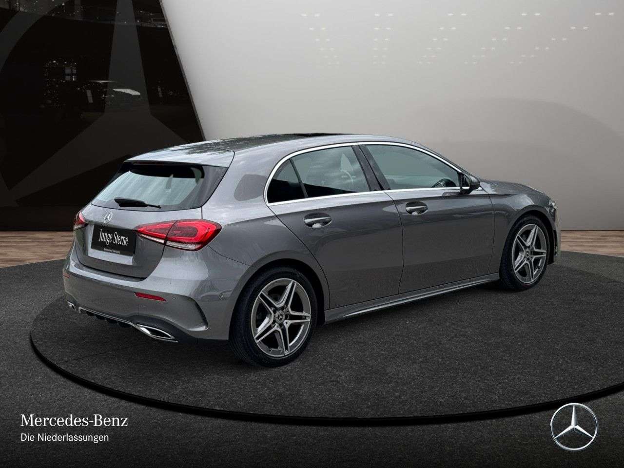 Mercedes-Benz A 220