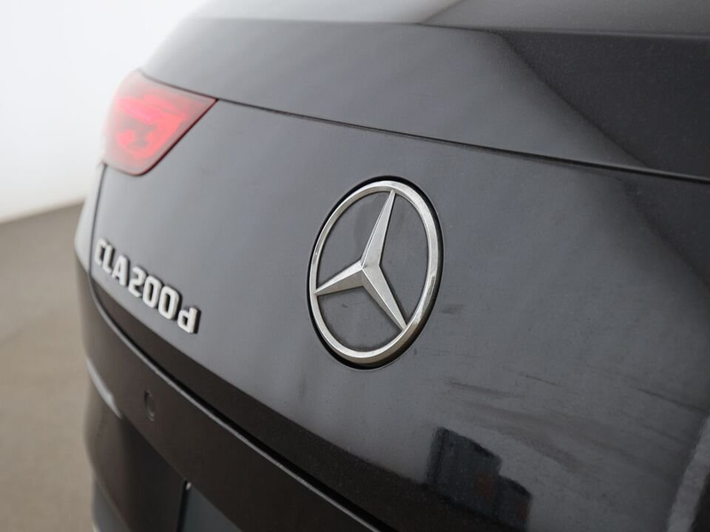 Mercedes-Benz CLA 200 d SB Progressive Aut LED LEDER NAVI SITZHZ — photo 8