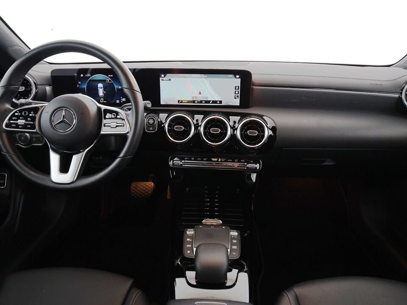 Mercedes-Benz CLA 200 d SB Progressive Aut LED LEDER NAVI SITZHZ — photo 11