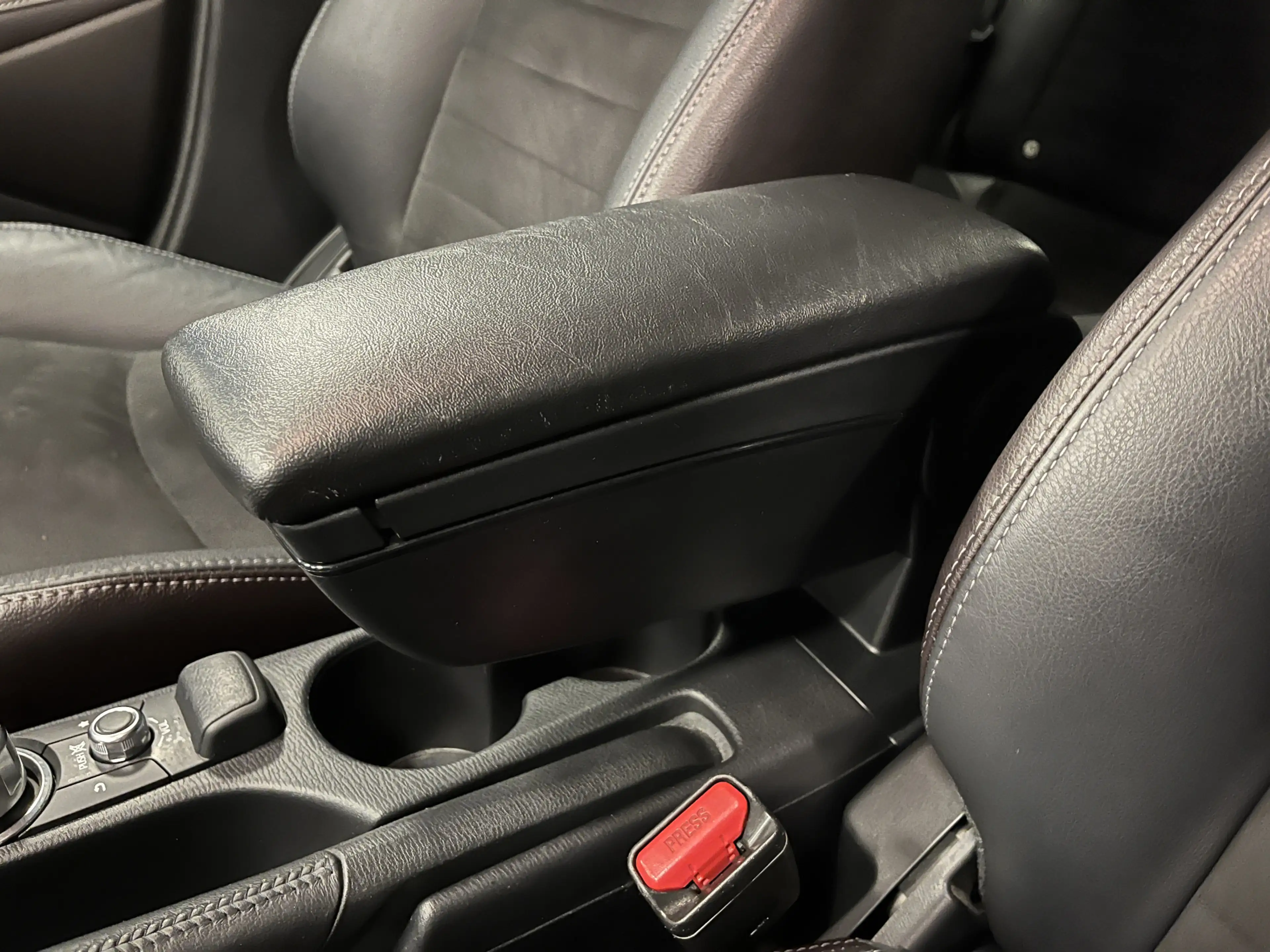 Mazda 2 1.5i SkyActiv-G GT-Luxury 90PK Leder Navi DAB+ Cam — photo 24