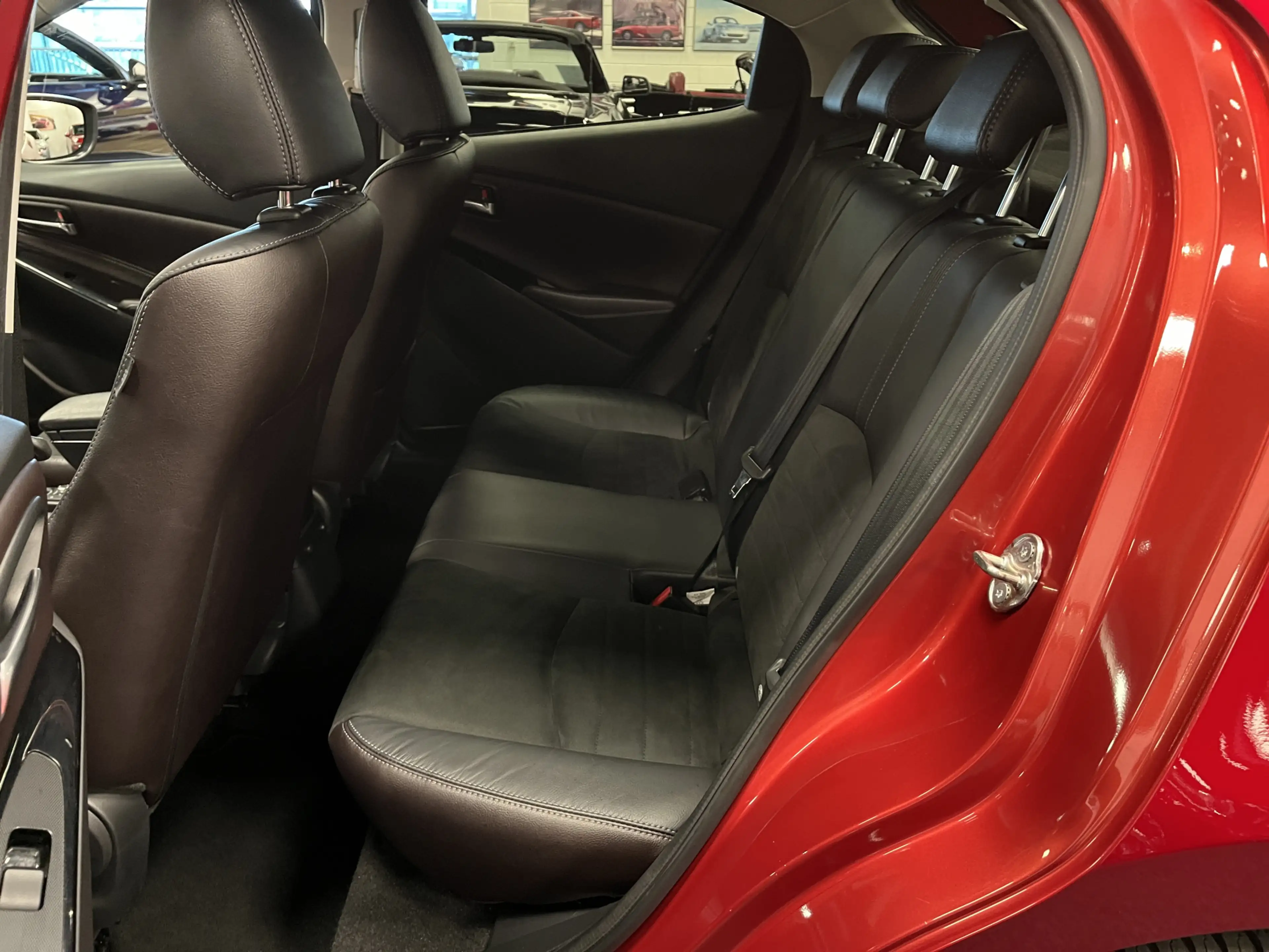Mazda 2 1.5i SkyActiv-G GT-Luxury 90PK Leder Navi DAB+ Cam — photo 19