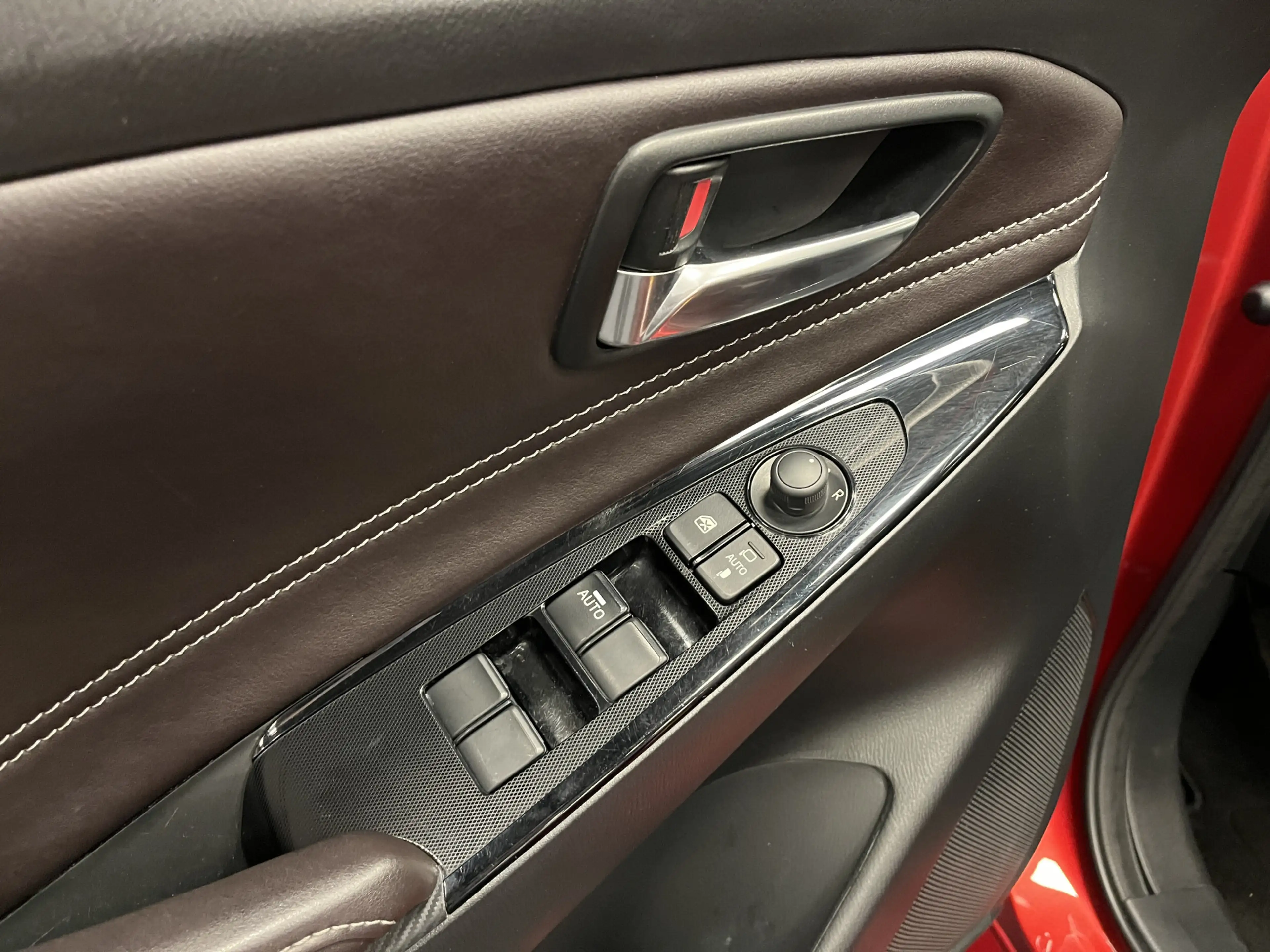 Mazda 2 1.5i SkyActiv-G GT-Luxury 90PK Leder Navi DAB+ Cam — photo 47