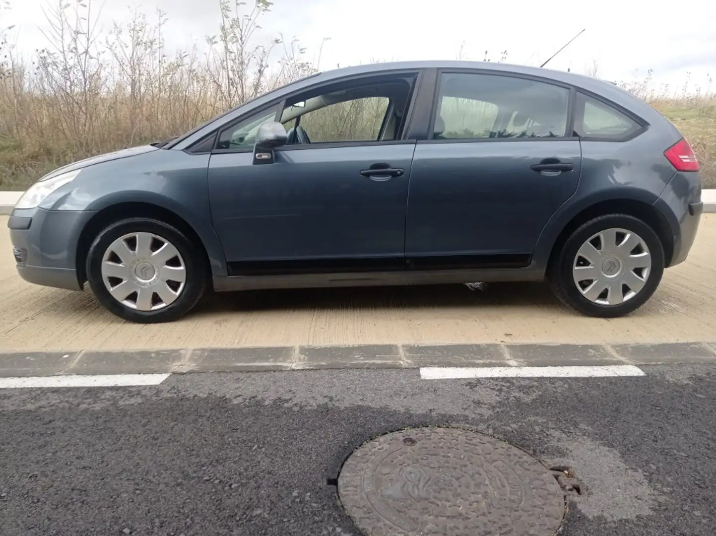 Citroen C4 1.6HDI Collection 110 Gris - 2