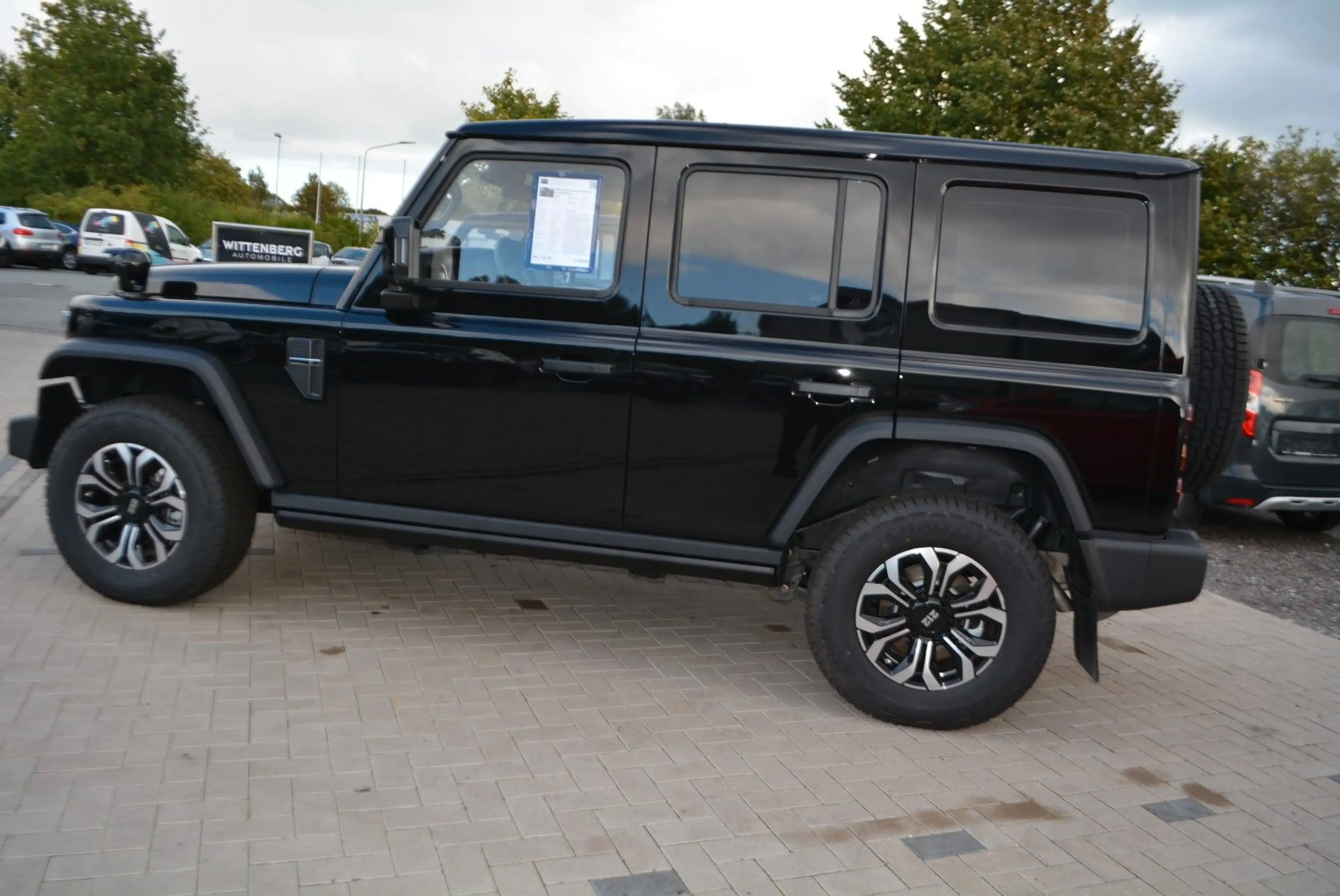 BAW 212 -2.0 Turbo incl. AHK grey-black-AT — photo 6