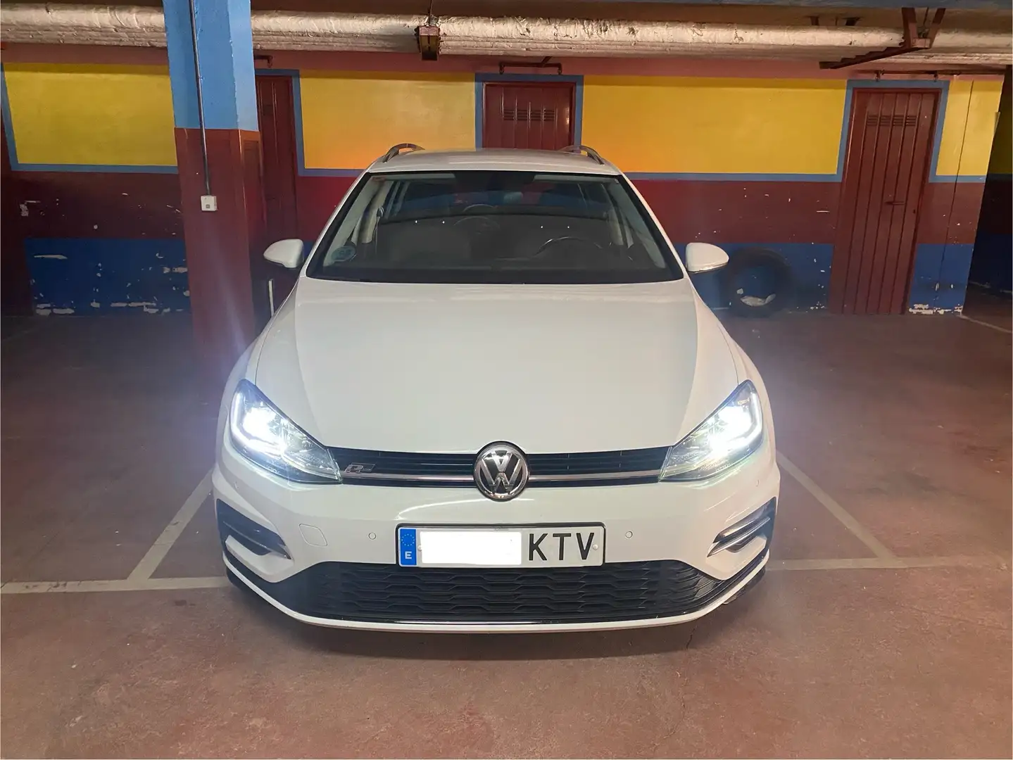 Volkswagen Golf Variant 1.5 TSI Evo R-Line DSG7 110kW - 2