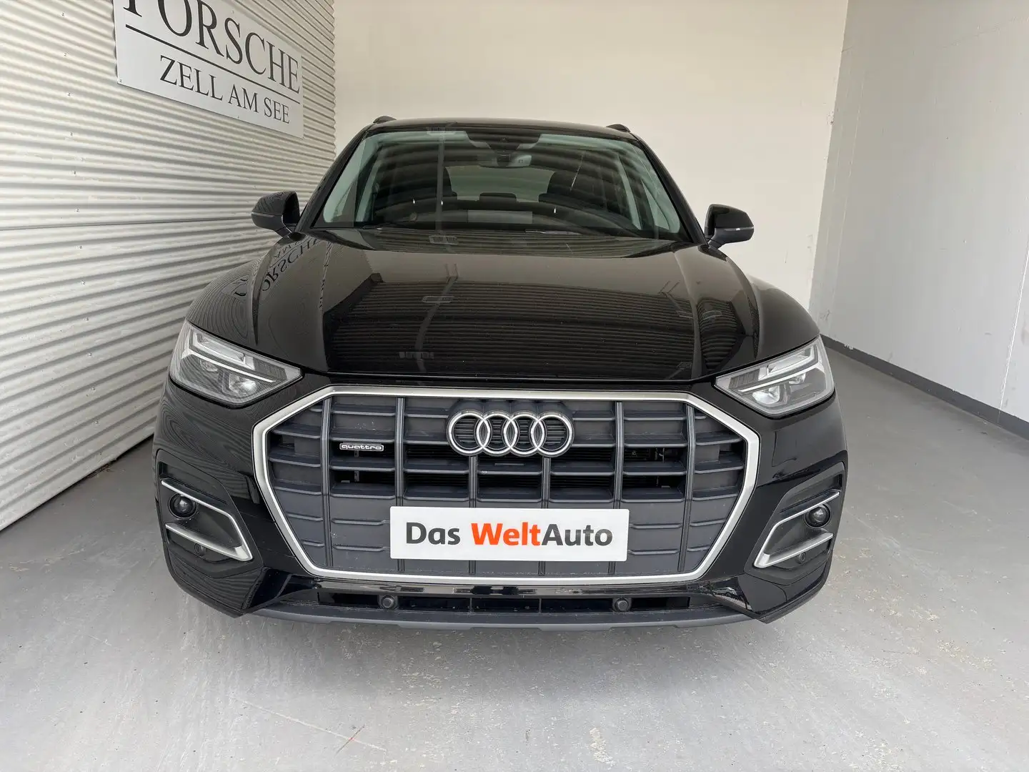 Audi Q5 40 TDI quattro intense Schwarz - 2