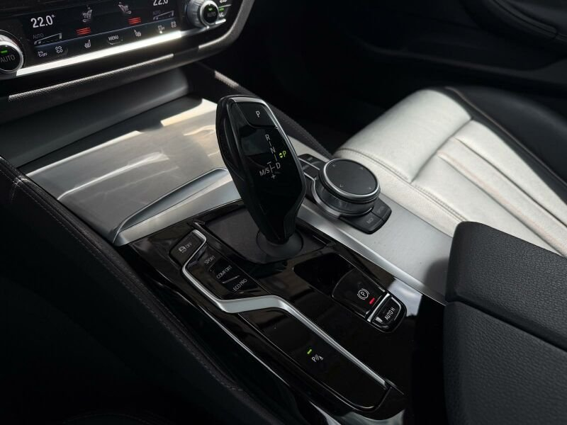BMW 530 d xDrive Luxury Line LASER/PANO/HuD/4xAC/Inno — photo 11