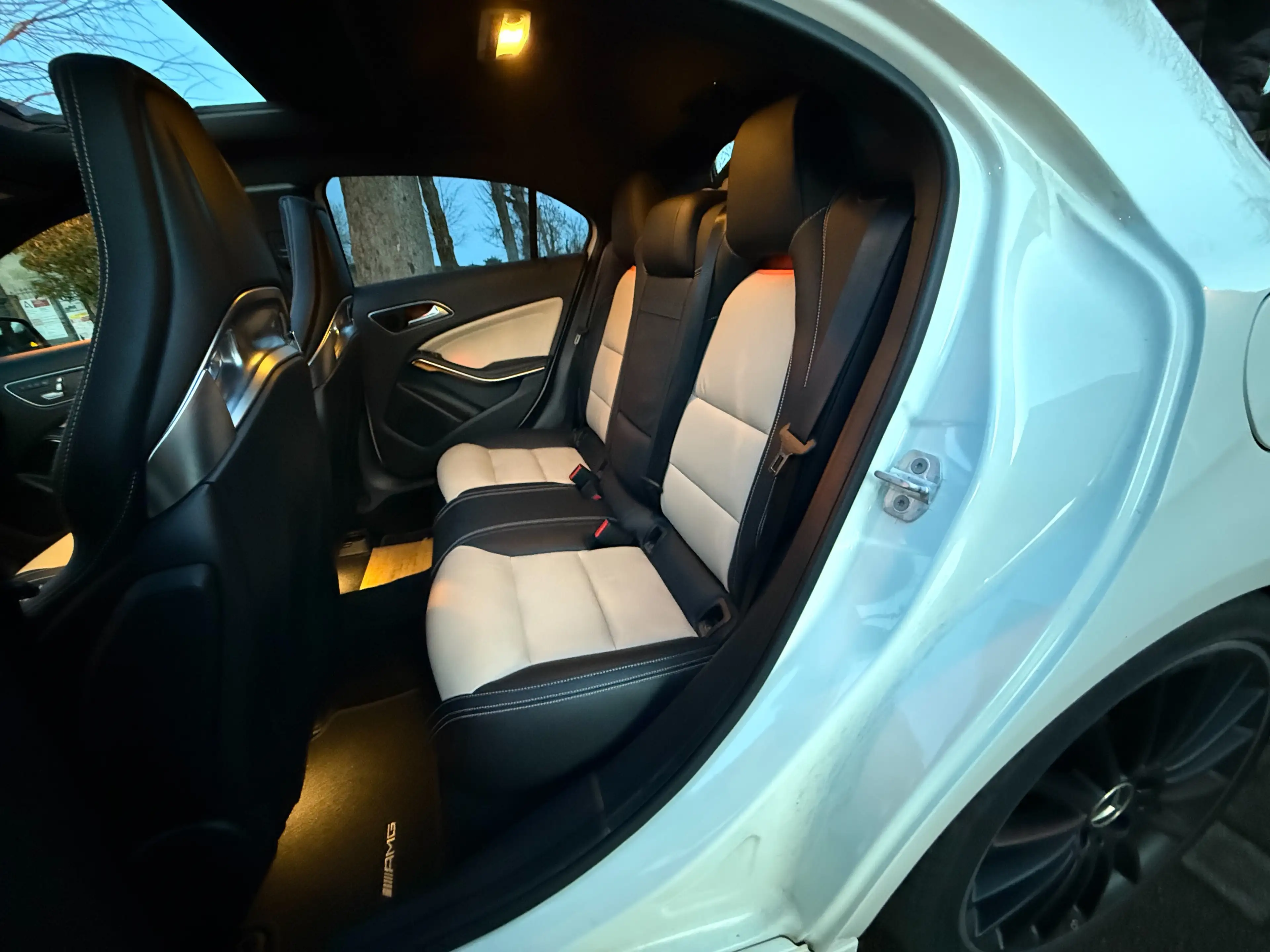 Mercedes-Benz A 45 AMG AMG A 45 4Matic AMG Speedshift 7G-DCT — photo 8