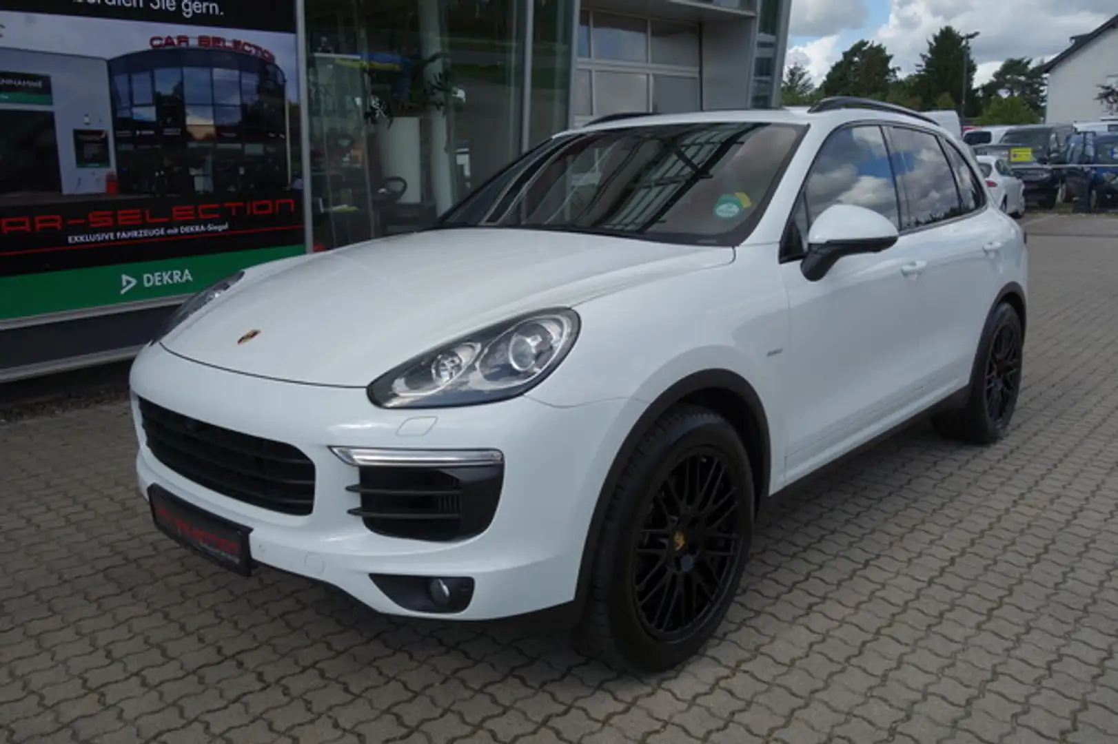 Porsche Cayenne 3.0 d SPORTPAKET PANO/NAVI/KAM/ PDLS/AHK bijela - 1