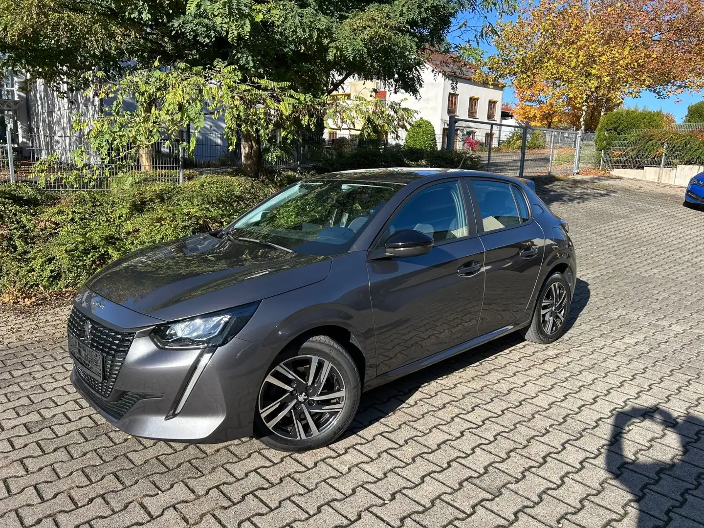 Peugeot 208 1.2 Automatik Active Pack Gris - 1