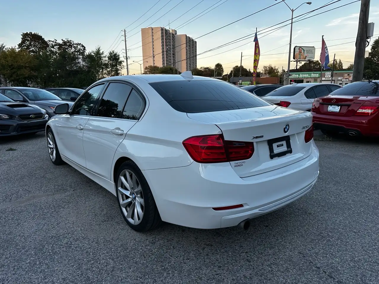 BMW 3 Series снимка BMW 3 Series