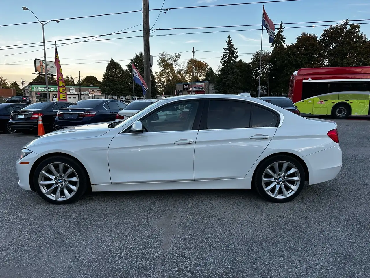 BMW 3 Series снимка BMW 3 Series