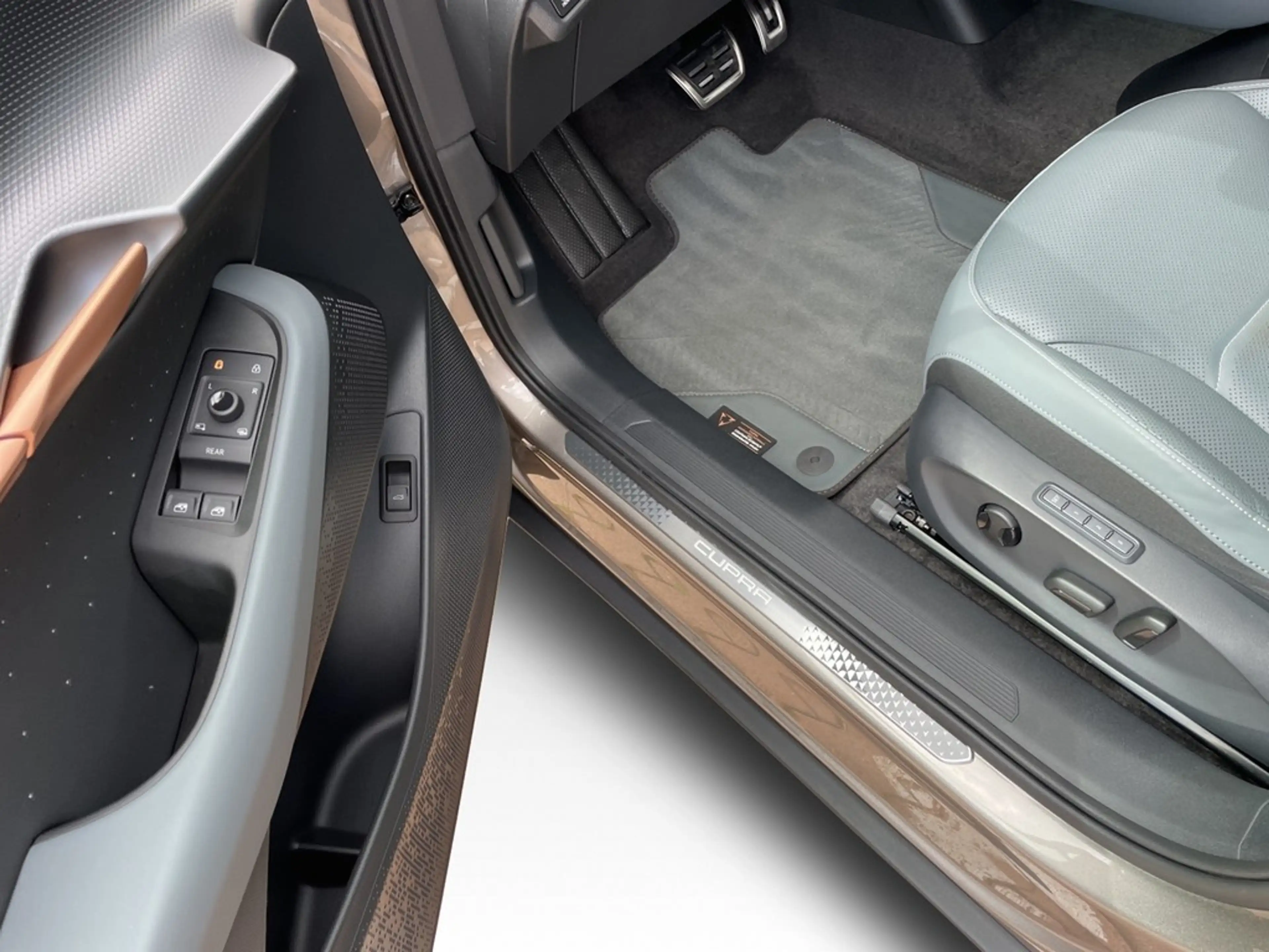 CUPRA Tavascan 77 kW 4Drive VZ DCC PANO*MATRIX*WÄRMEPU*HEADUP*... — photo 15