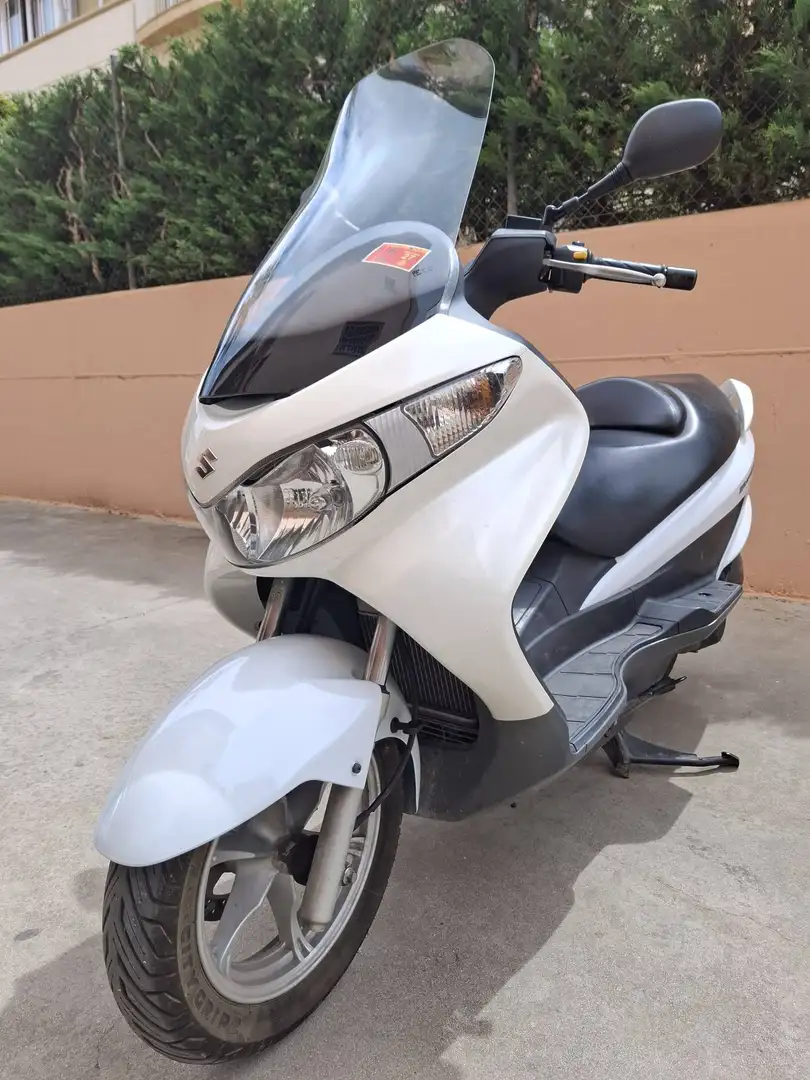 Suzuki Burgman 125 Blanco - 1