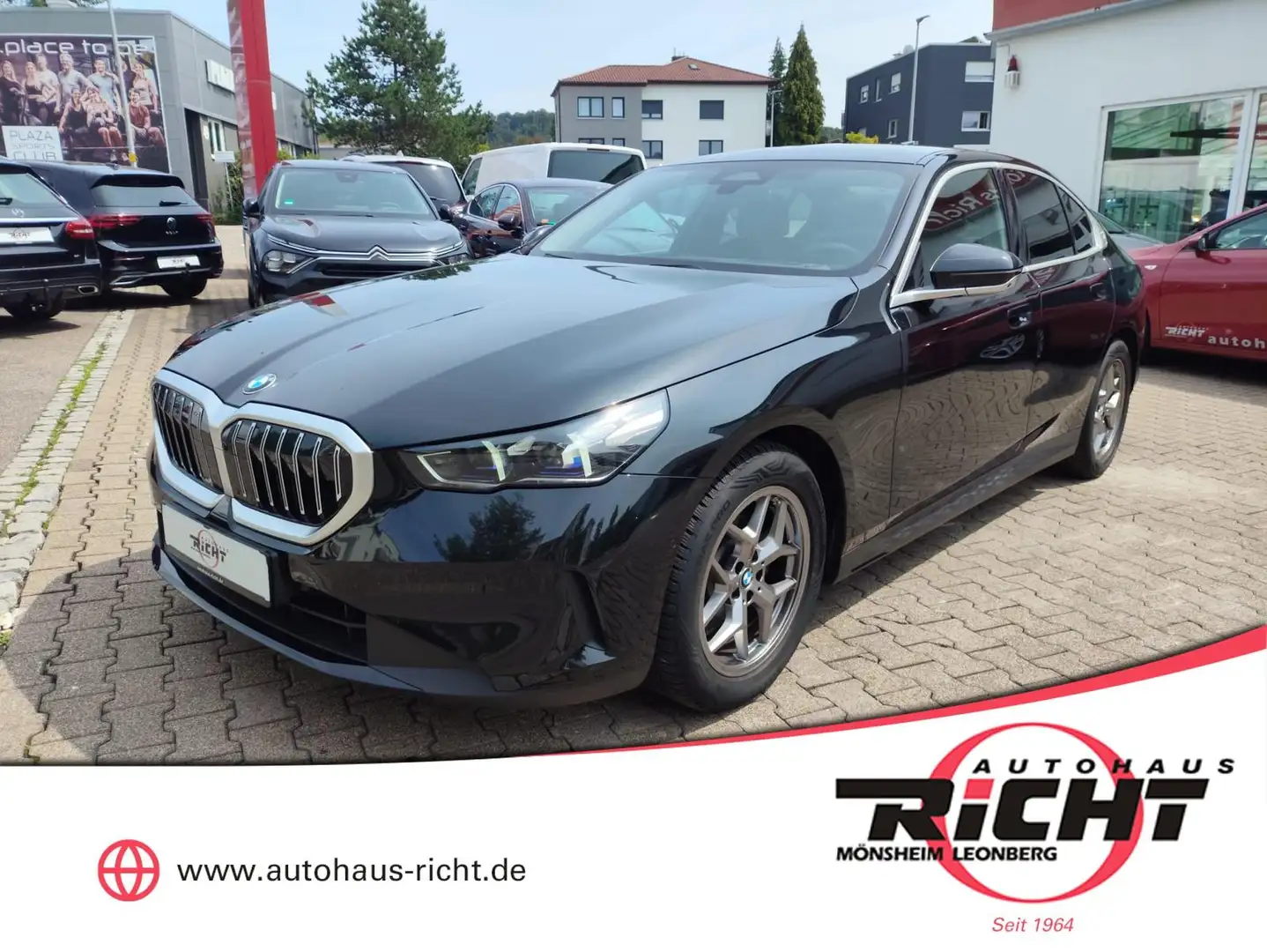 BMW 520 i Limousine HUD Sitzbelüftung H&K Navi Kamera Schwarz - 1