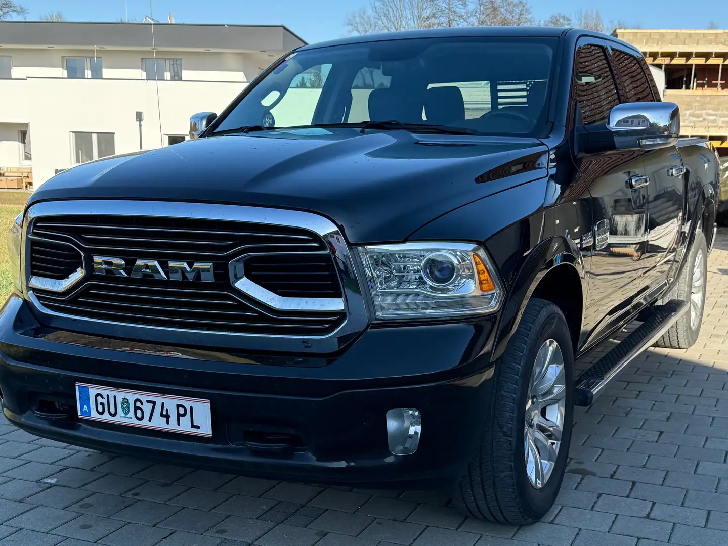 Dodge RAM 1500 Longhorn CrewCab 5,7L Hemi Schwarz - 1