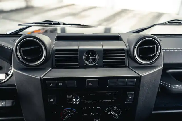 Land Rover Defender view 8