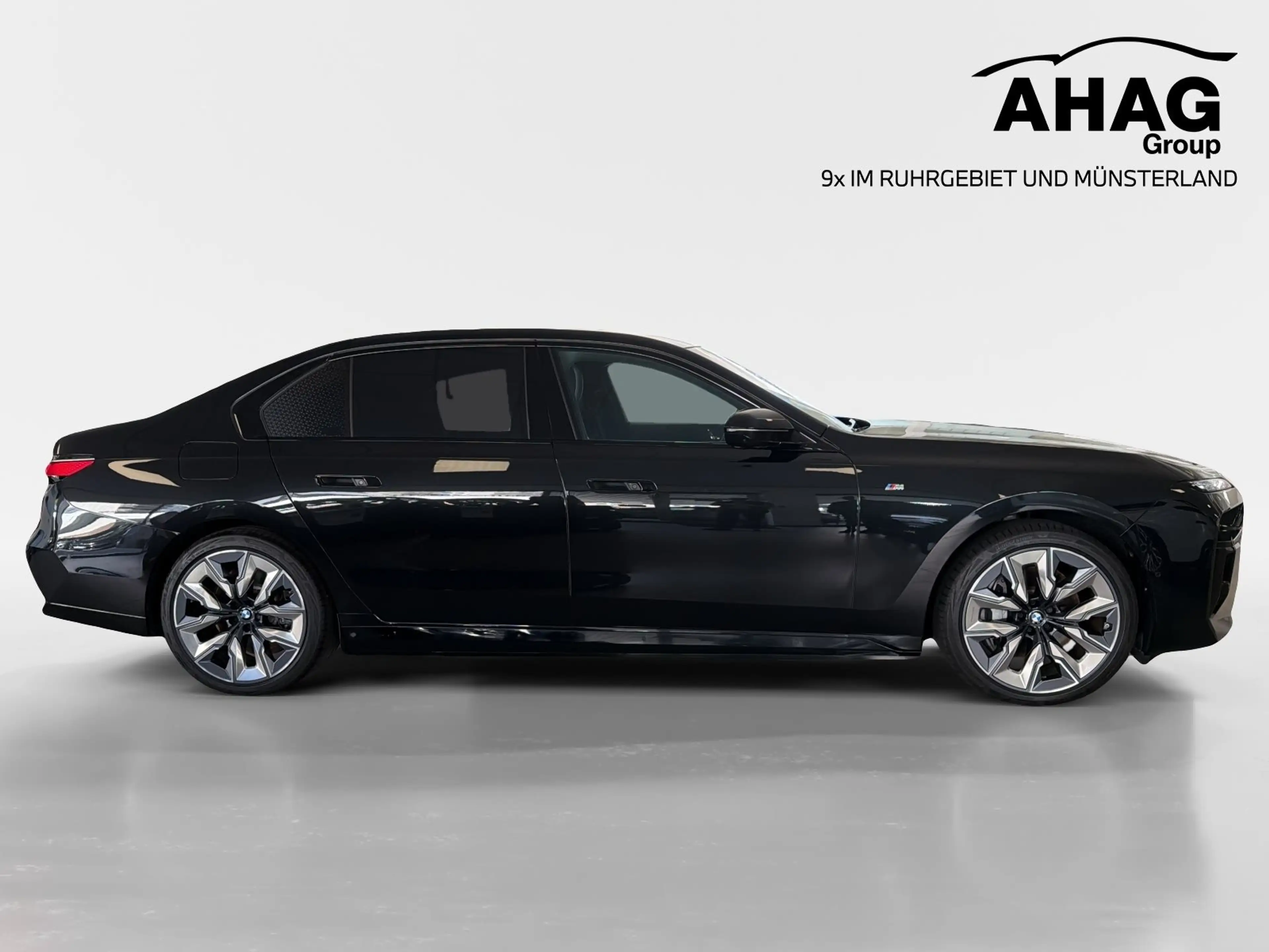 BMW i7 xDrive60 Limousine — photo 3