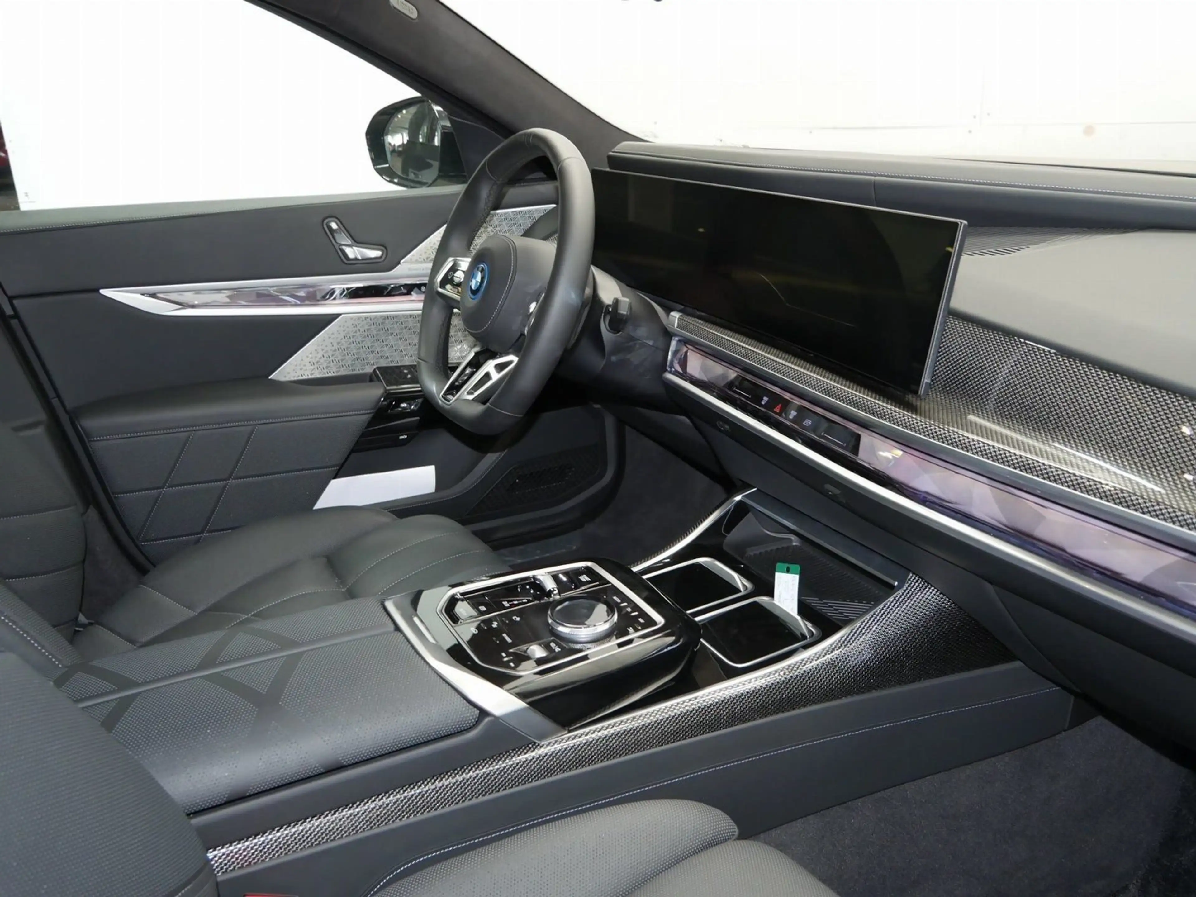 BMW i7 xDrive60 Limousine — photo 5