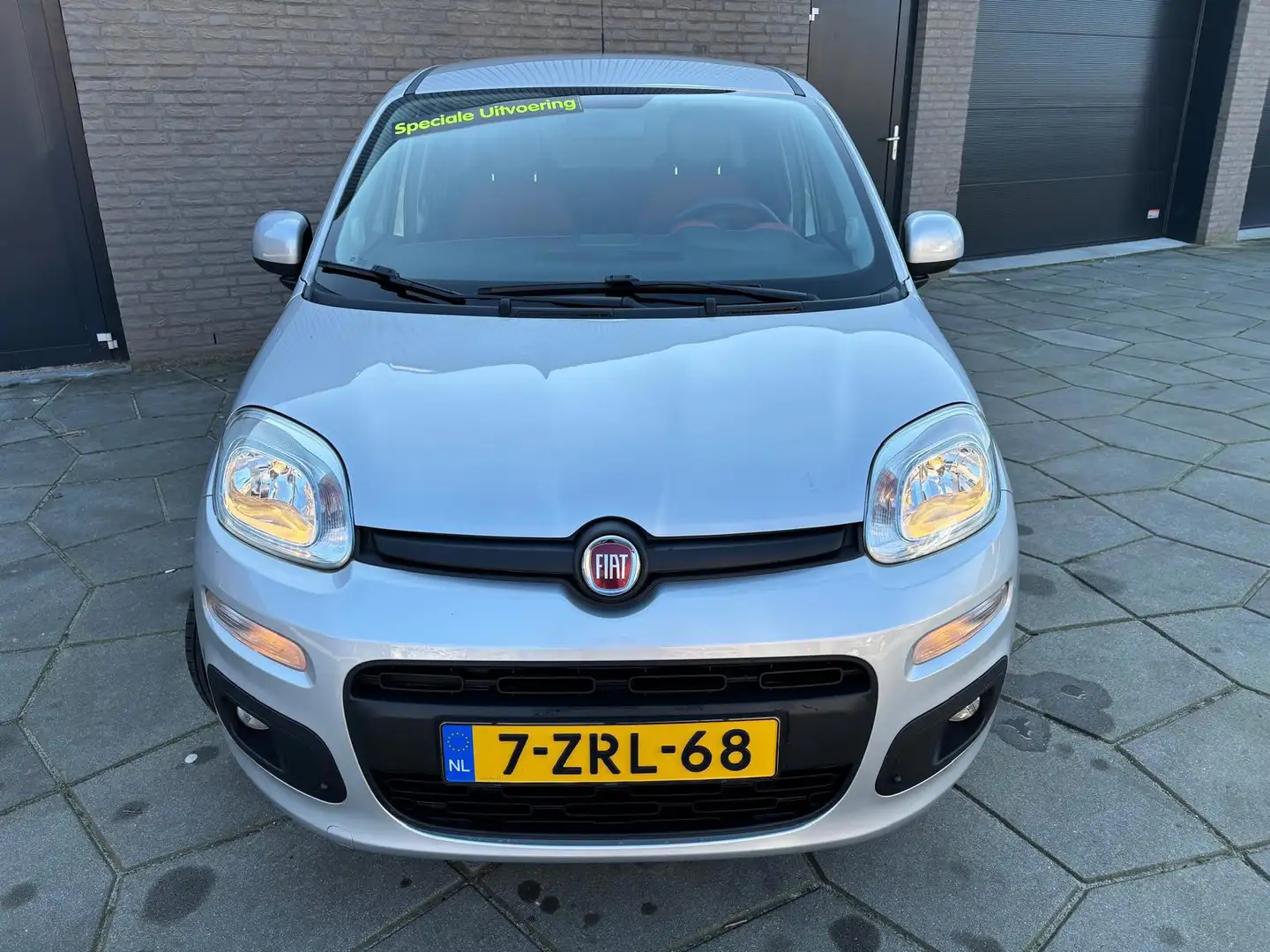 Fiat Panda 1.2 Lounge| AIRCO| AUX /USB |90 PK 4 cilinder|veel Grau - 2