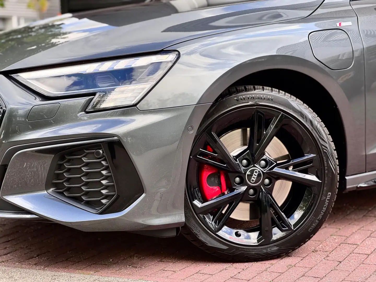 Audi A3 Sportback 45 TFSI e S edition Competition RS zetel Gri - 2