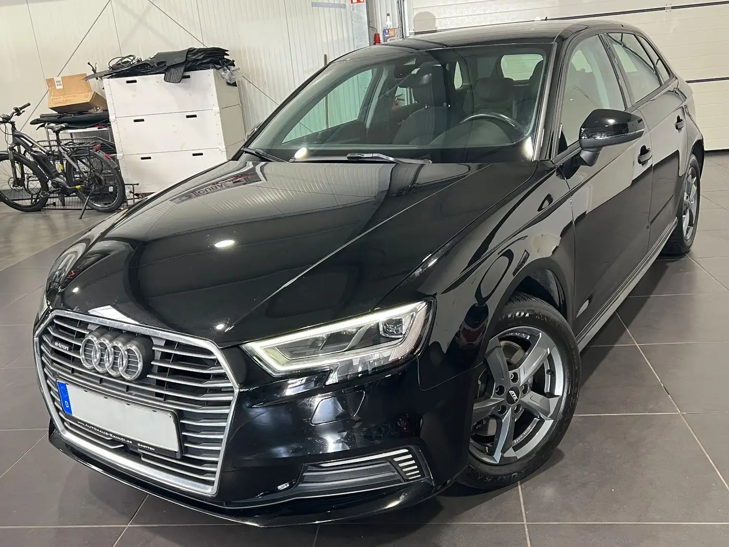 Audi A3 40 e-tron Sportback Automatik **LED*PDC*ACC** Noir - 1