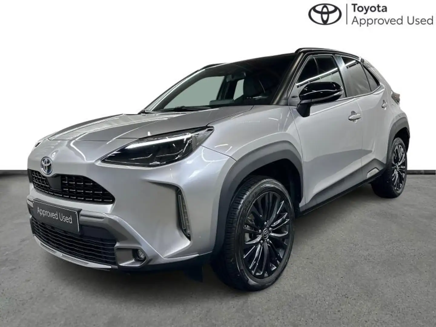 Toyota Yaris Cross Adventure 2WD Zilver - 1