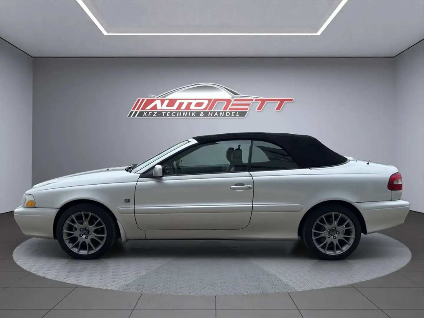 Volvo C70 2.0 T Silber - 2