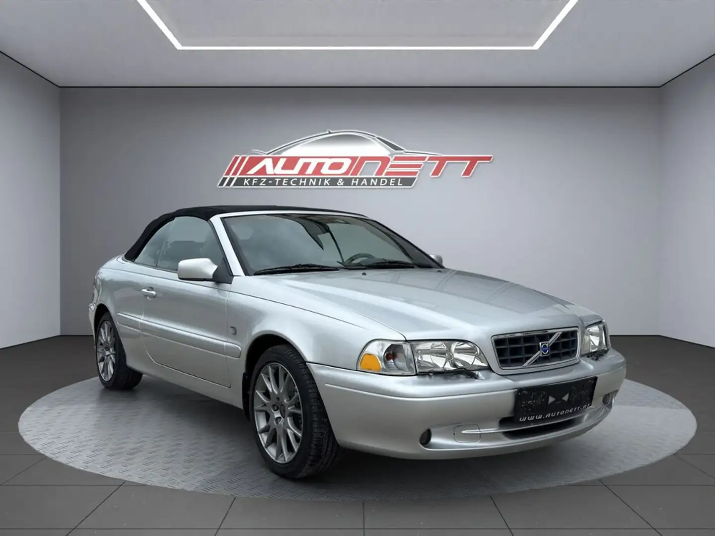 Volvo C70 2.0 T Silber - 1