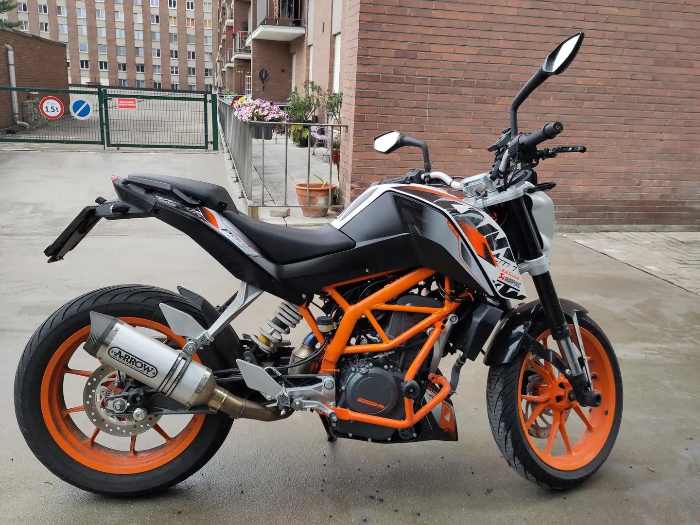 KTM 390 Duke Alb - 1
