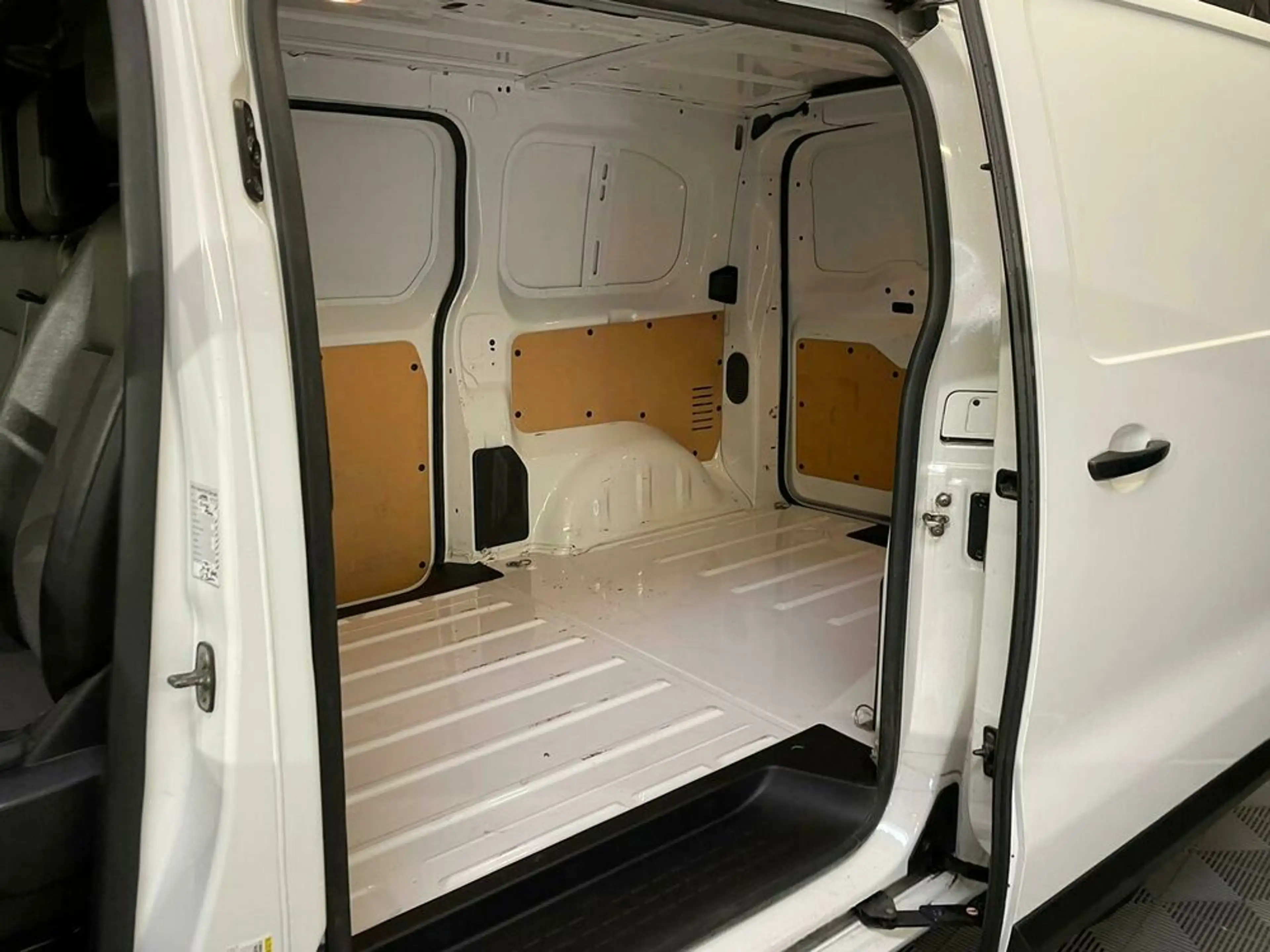 Peugeot Expert Premium L2 aut. '' Top Ausstattung'' — photo 14
