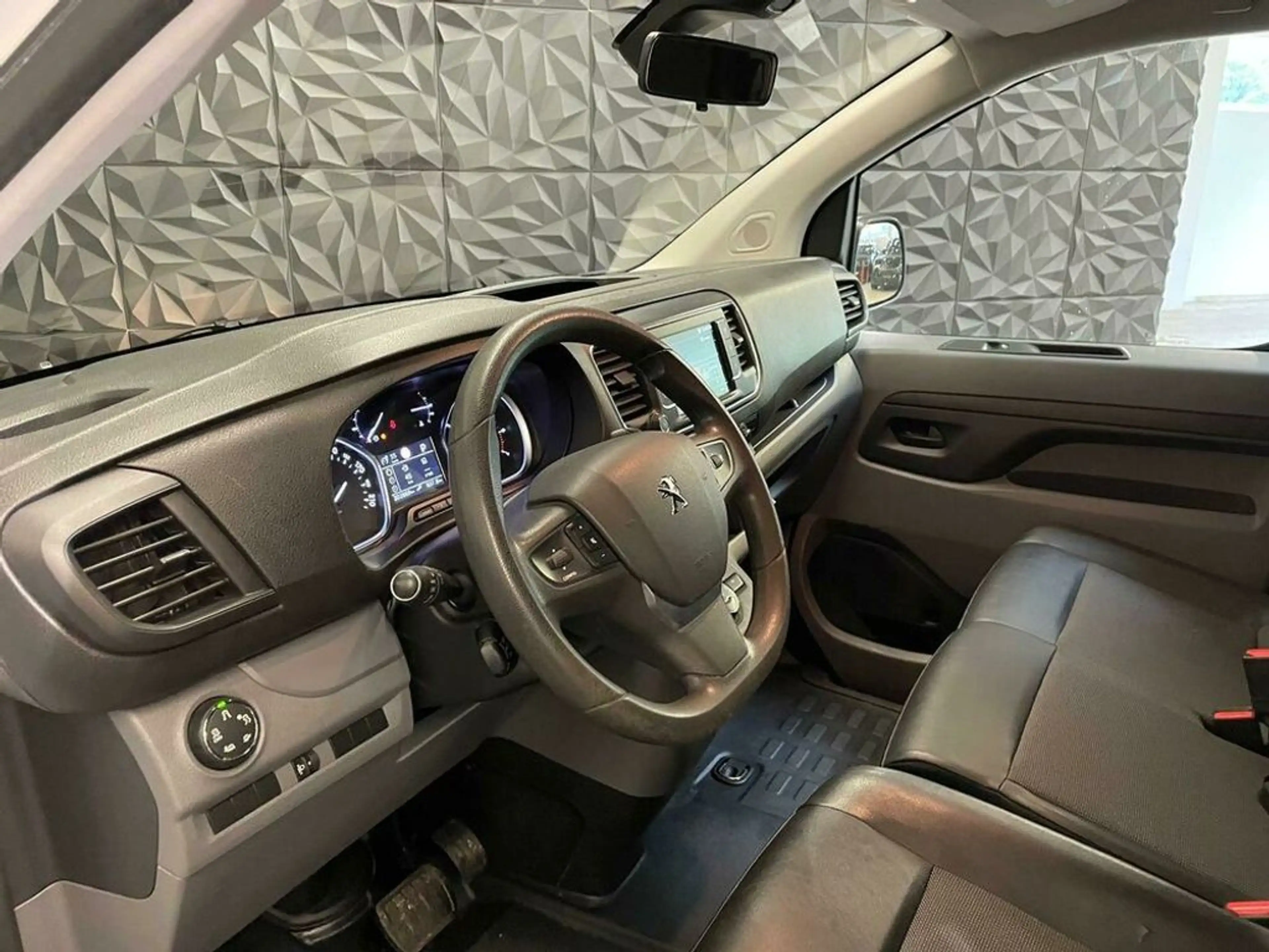 Peugeot Expert Premium L2 aut. '' Top Ausstattung'' — photo 9