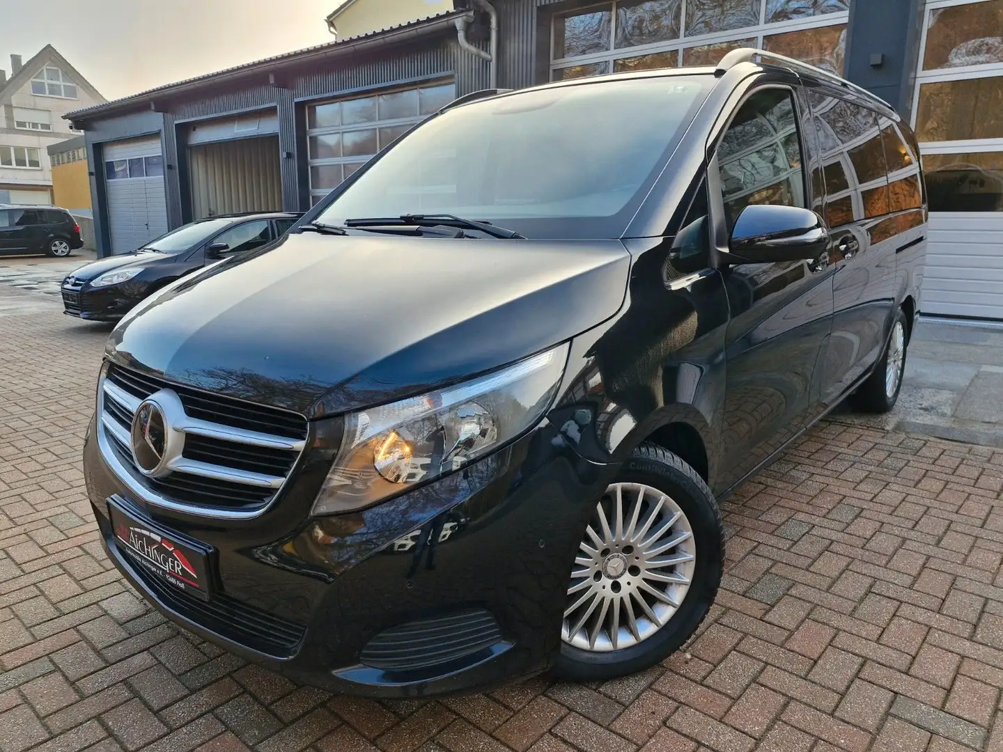 Mercedes-Benz V 220 CDI /BT/d EDITION lang Klima 7 Sitzer Shz Noir - 1