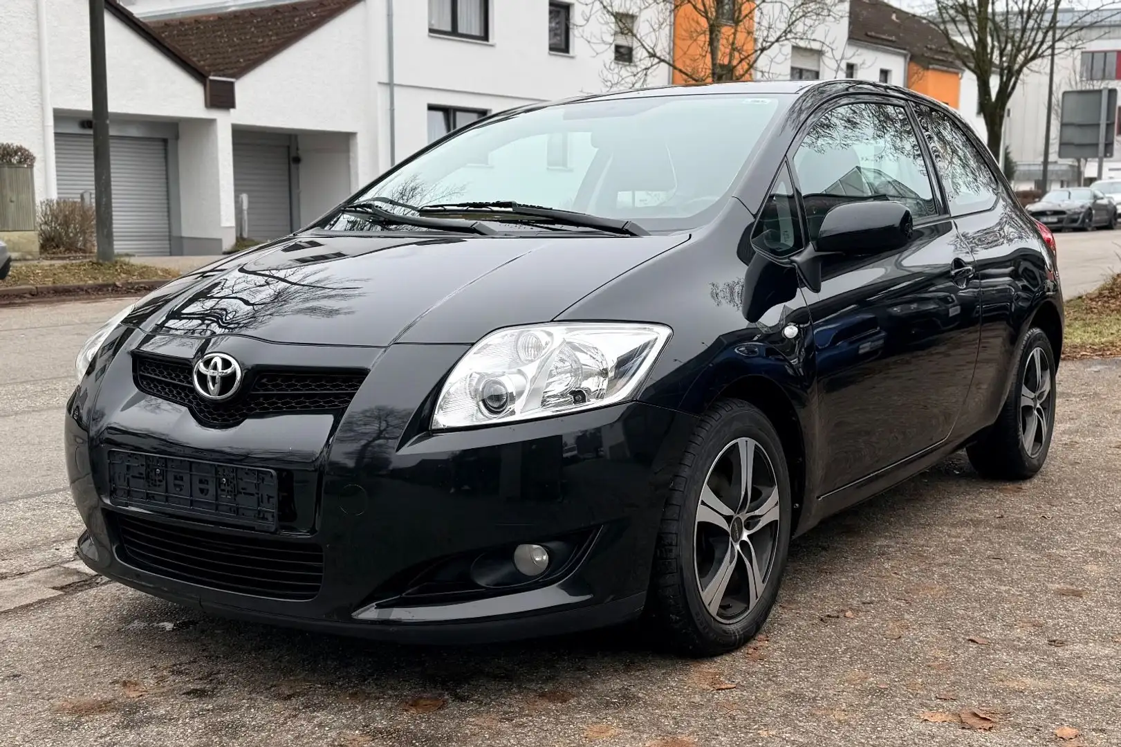 Toyota Auris Sol 1.4i /TÜV AU 04.2026/Nur 98tkm Schwarz - 1