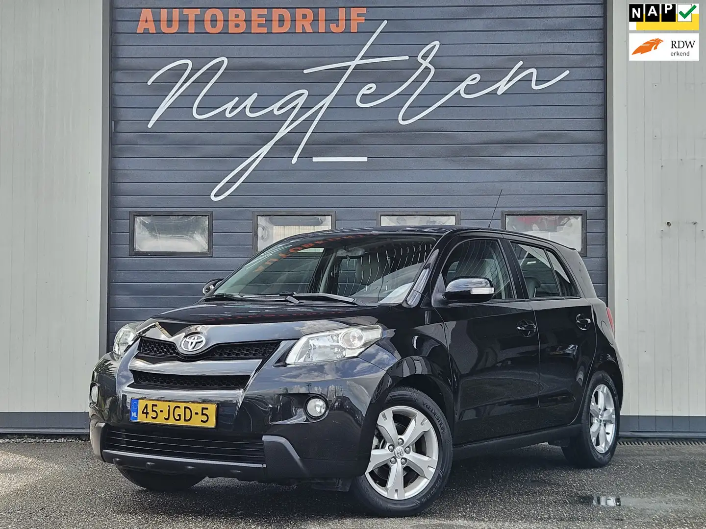 Toyota Urban Cruiser 1.3 VVT-i Aspiration|Leer|Dealer Onderh|Navi|NL Au Negru - 1